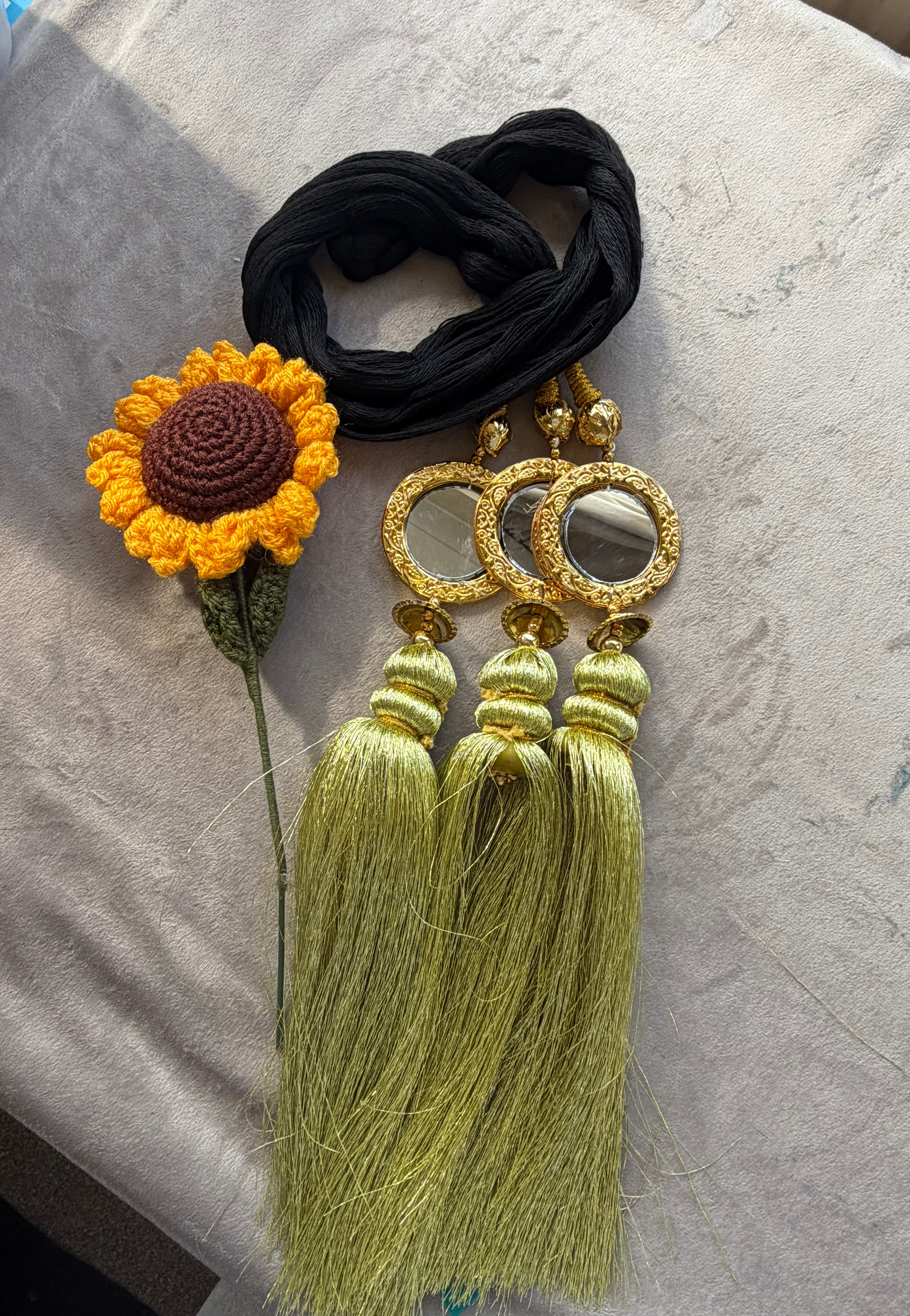 Handcrafted Traditional Paranda – Hair Accessory