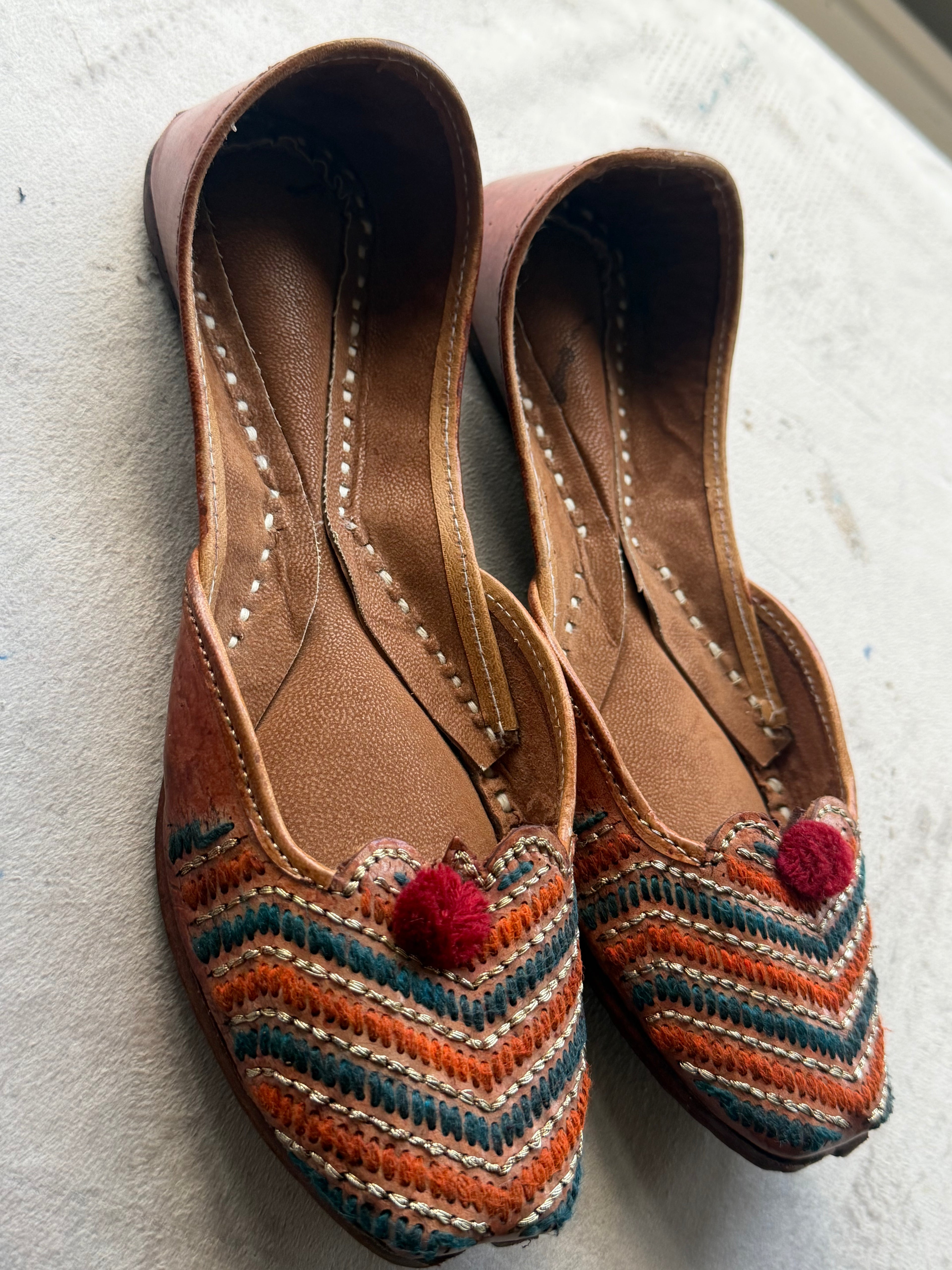 Multicolour Embroidered Punjabi Jutti | Pom Pom Khussa