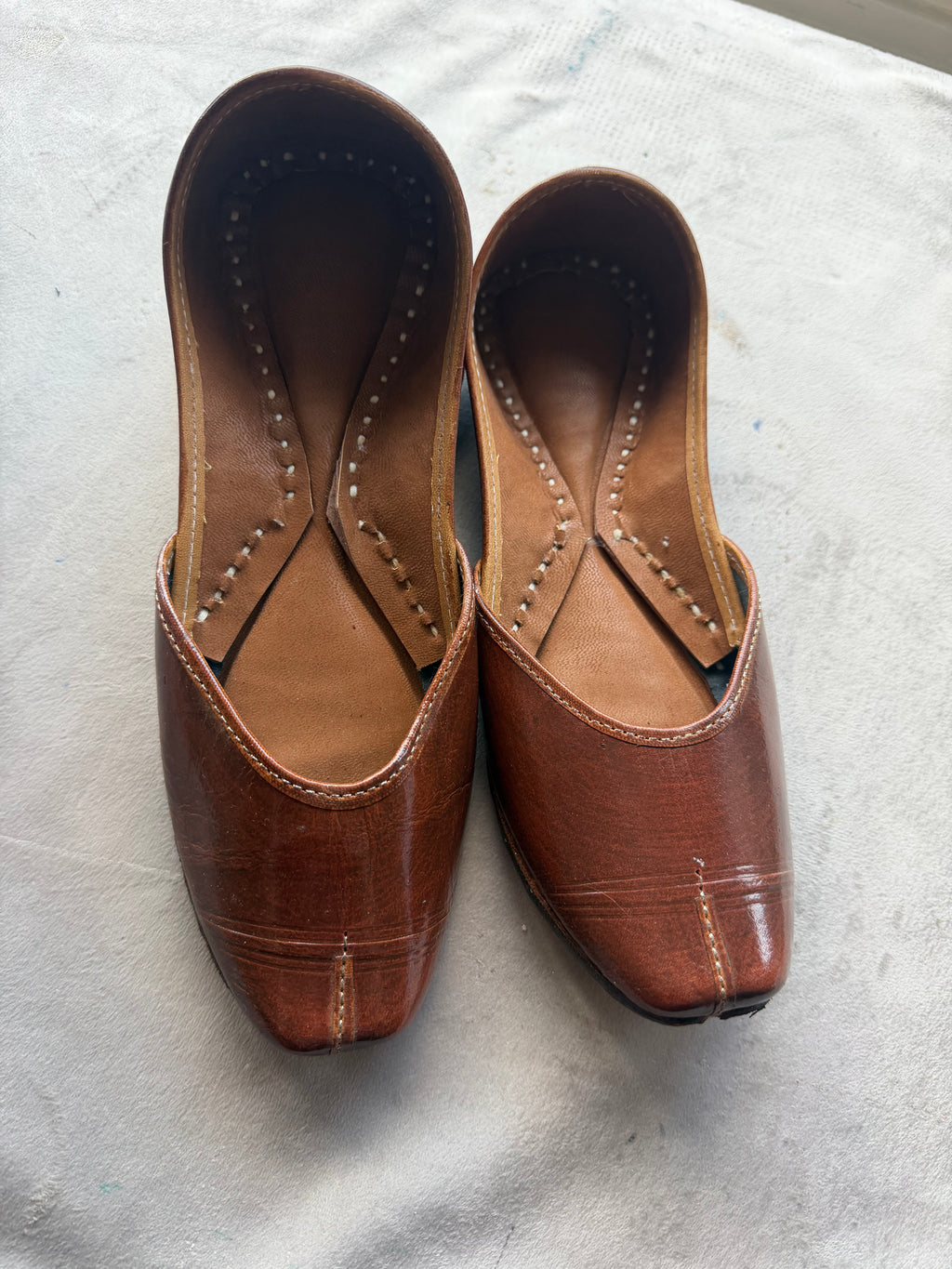 Punjabi Jutti – Classic Brown Leather Flats